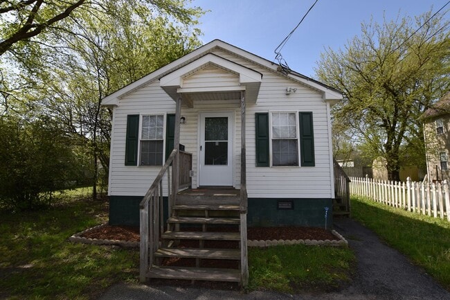 Primary Photo - 3 Bedroom 1 Bathroom