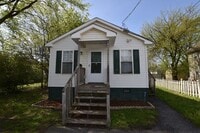 Building Photo - 3 Bedroom 1 Bathroom