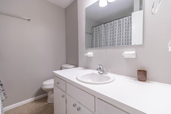 Building Photo - 210 W El Cortez Dr