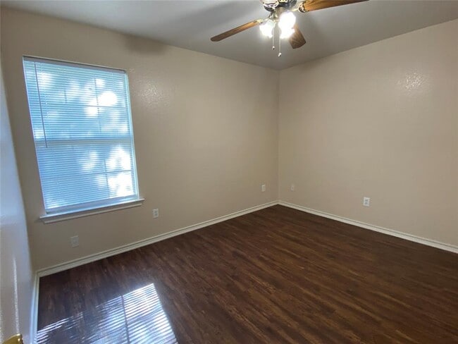 Building Photo - 1719 Short St