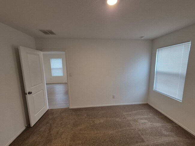 Building Photo - 12822 CHINALI SPG