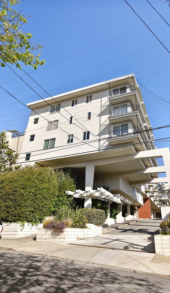 Building Photo - 642 Alvarado