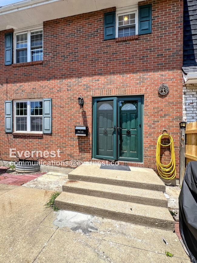 Building Photo - 8602 W 84th St