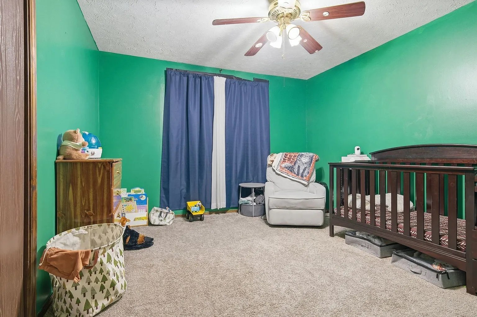 Building Photo - 705 Eastview Dr