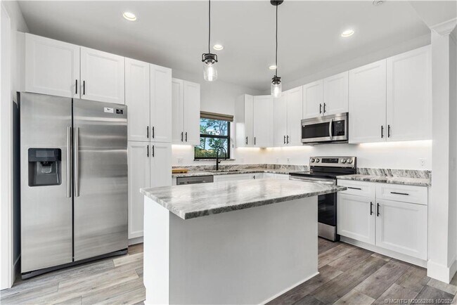 Building Photo - 13468 Harbour Ridge Blvd