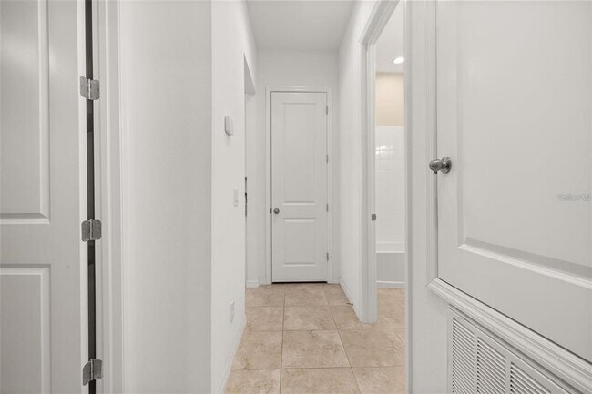 Building Photo - 1855 Flora Pass Pl