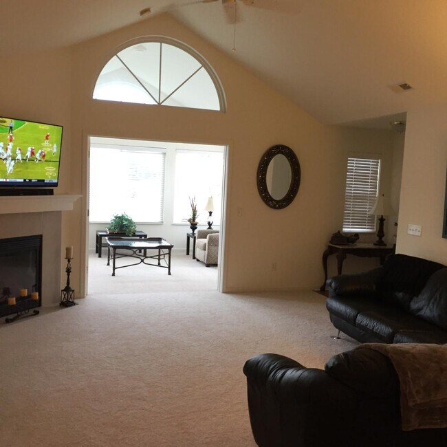 Building Photo - 6135 Quarry's Edge Ln