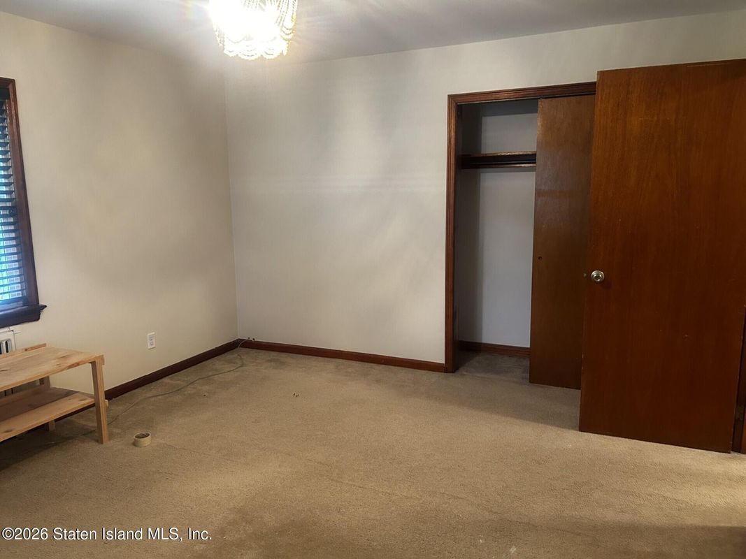 Building Photo - 204 Ross Ave