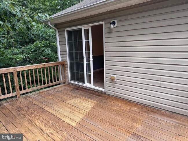 Building Photo - 23047 Gunston Dr