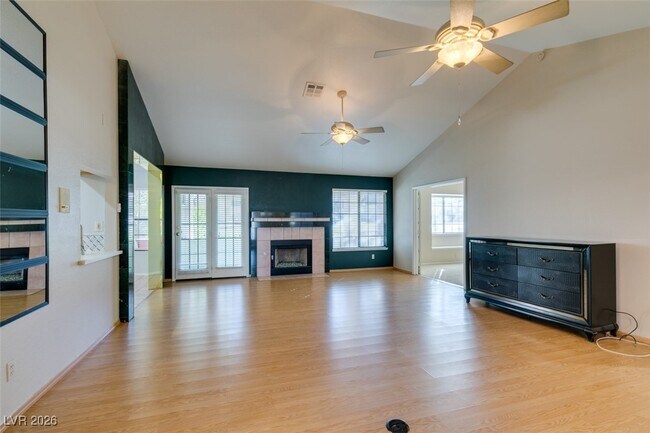 Building Photo - 224 Garfield Dr