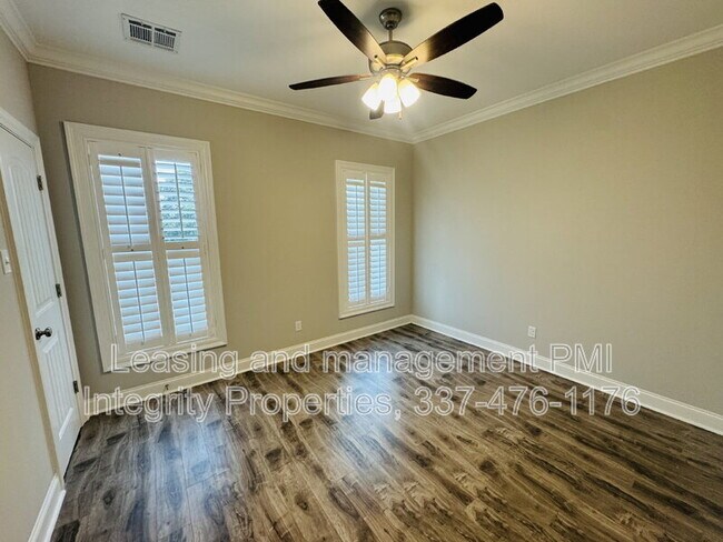 Building Photo - 113 Oak Village Dr