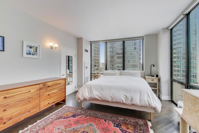 Building Photo - 435 W Erie St