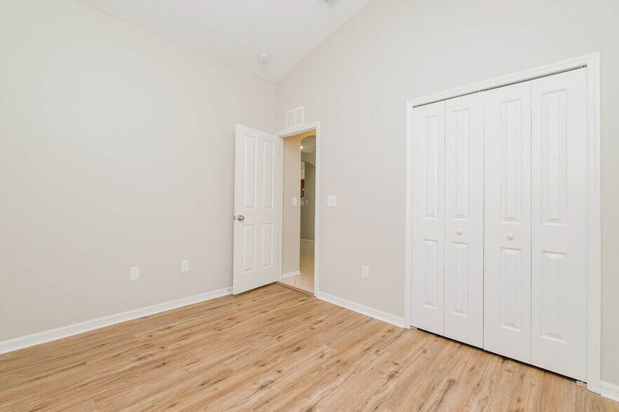 Building Photo - 1046 Crimson Clover Ln