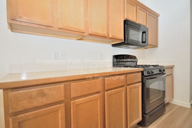 Building Photo - 7830 Mather Ct
