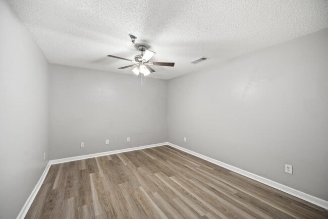 Building Photo - 1010 Society Way