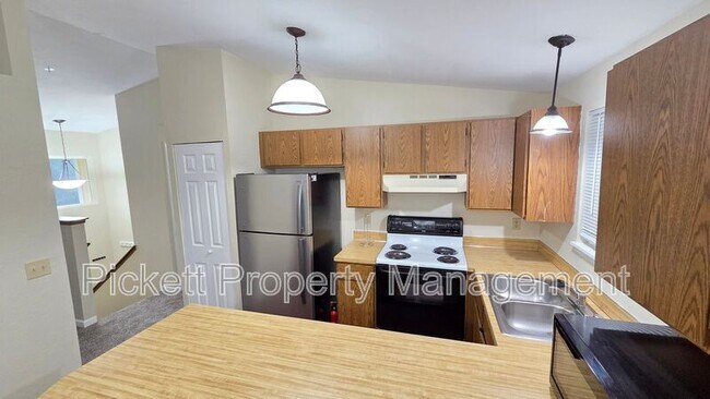 Building Photo - 8995 Hoot Ridge Ln NW