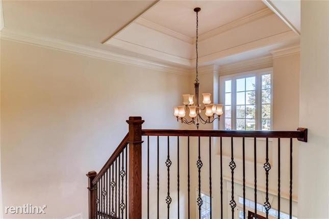 Building Photo - 5 br, 4 bath House - 1073 Lakebend Drive