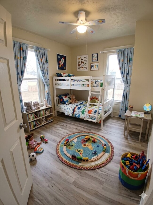 Building Photo - 231 Forest Ave