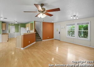 Building Photo - 3223 Crested Creek Dr
