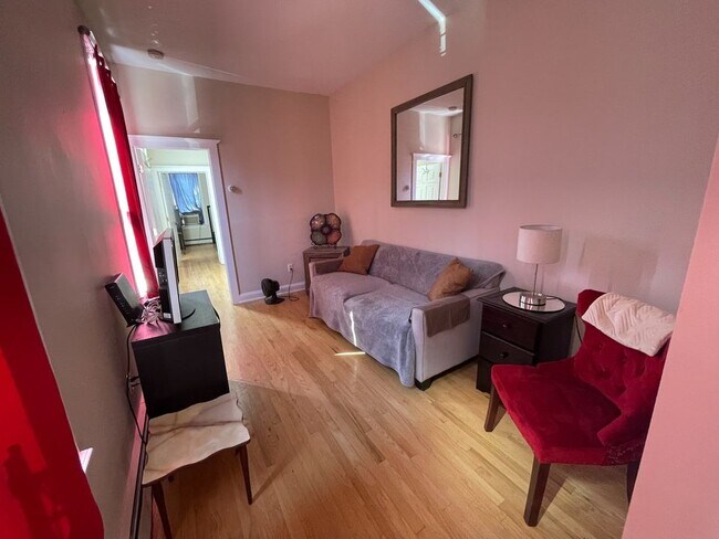 Building Photo - 50 Irving St