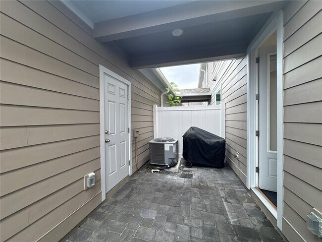 Building Photo - 2956 Voyager Ave