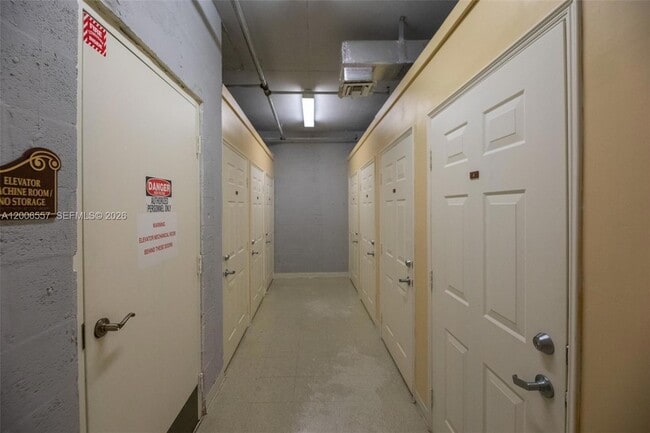 Building Photo - 16101 Emerald Estates Dr