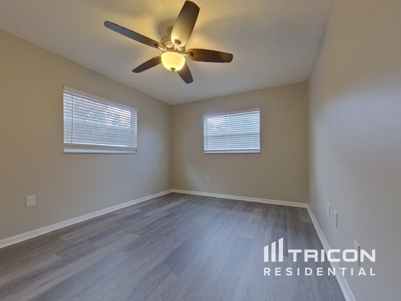 Building Photo - 405 Citadel Dr
