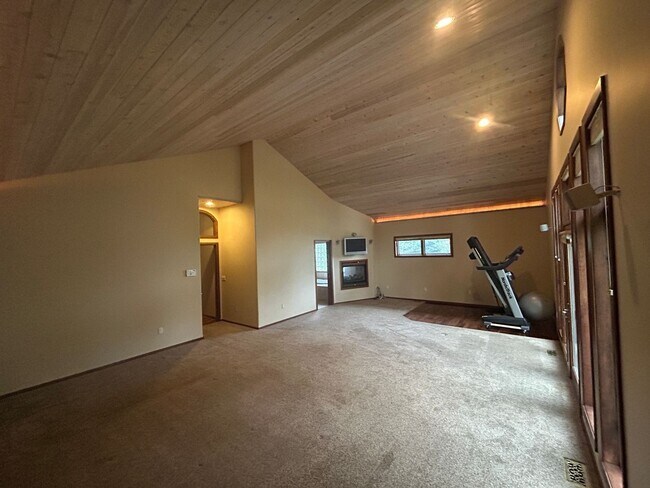 Building Photo - Amazing Home on the River with Greenhouse,...