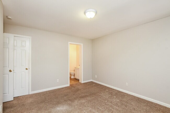 Building Photo - 2606 Foxfire Dr