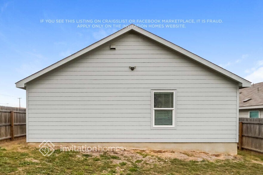 Building Photo - 7218 Avila Vis