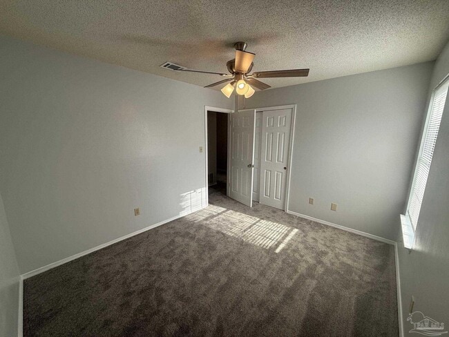 Building Photo - 2715 Summertree Ln