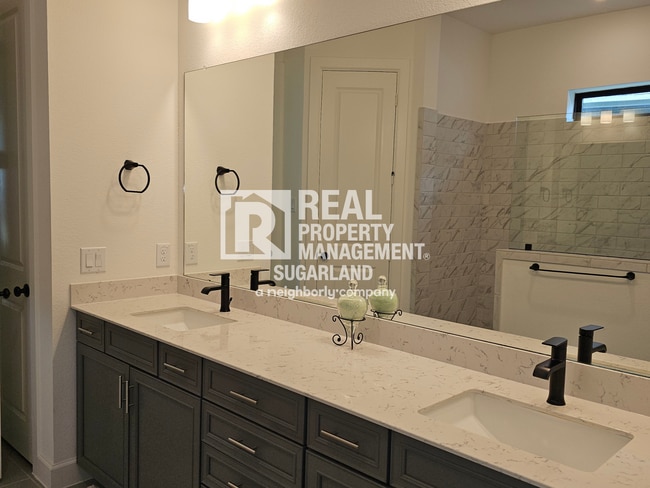 Building Photo - Move-In Ready Home in Sienna with Resort Amenities