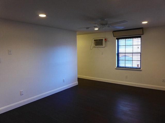 Building Photo - The Colony
