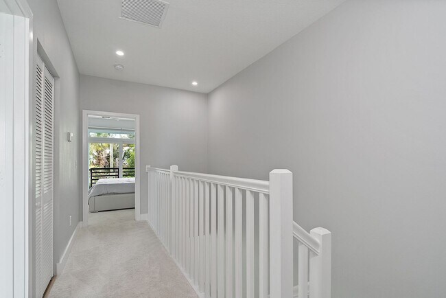 Building Photo - Frederick Isles Townhomes - Delray Beach