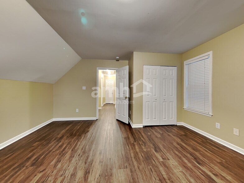 Building Photo - 3812 Lodgepole Ln