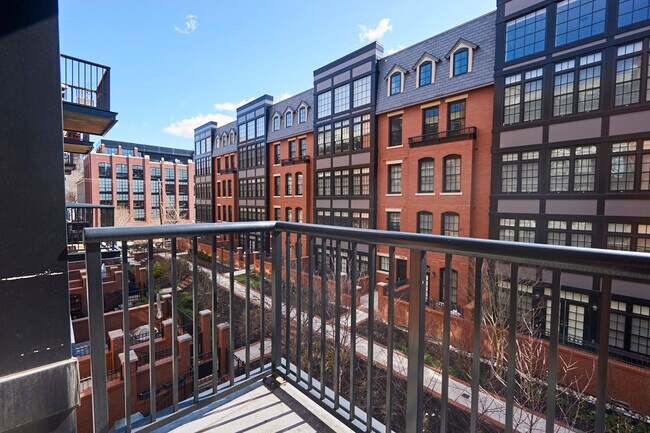 Building Photo - 1610 N Queen St