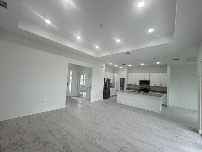 Building Photo - 52 Brig Cir E