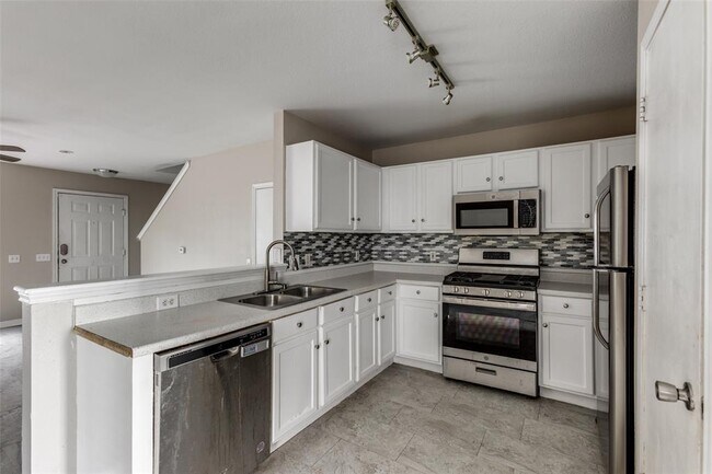Building Photo - 11812 Lima Dr