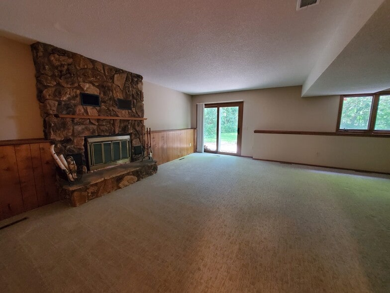 Building Photo - 2517 Cedar Hills Dr