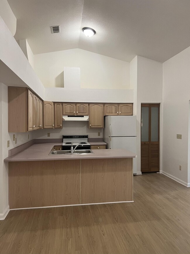 Building Photo - 2733 Masterson Ln