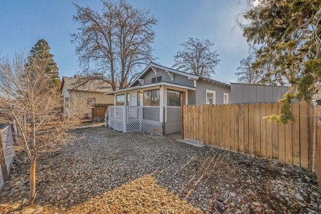 Building Photo - 1637 C St