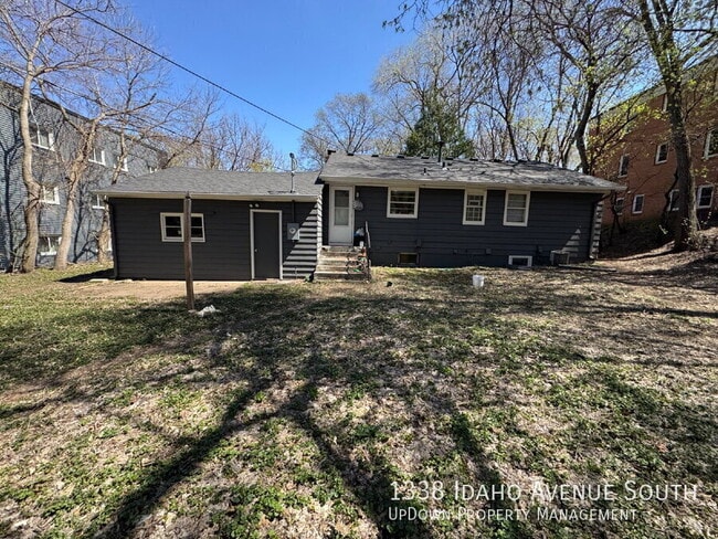 Building Photo - 1338 Idaho Ave S