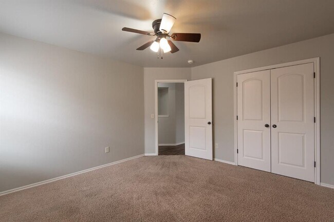 Building Photo - 14358 Redvine Rd