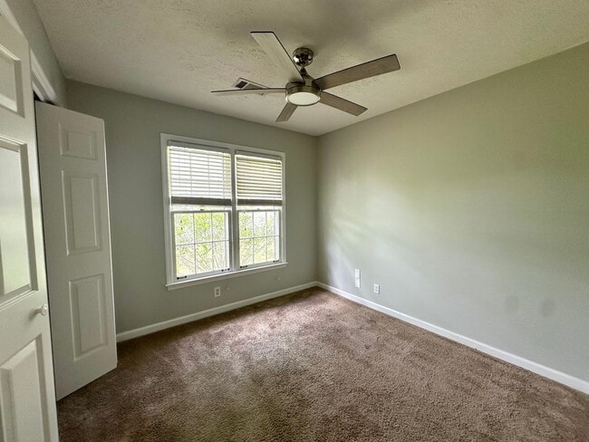 Building Photo - NEW STAINLESS APPLIANCES COMING!!  Renovat...