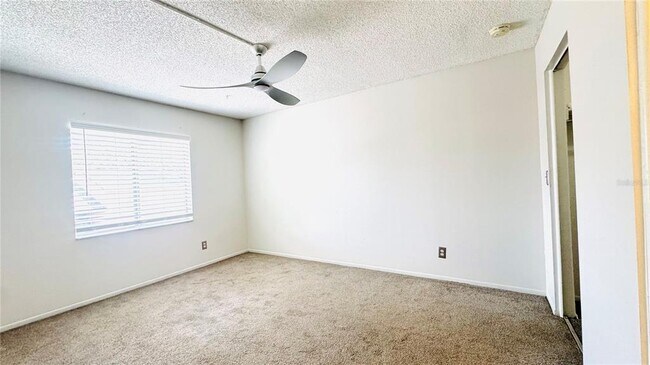 Building Photo - 5501 Pokeweed Ct
