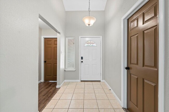 Building Photo - 5414 Village Springs Dr