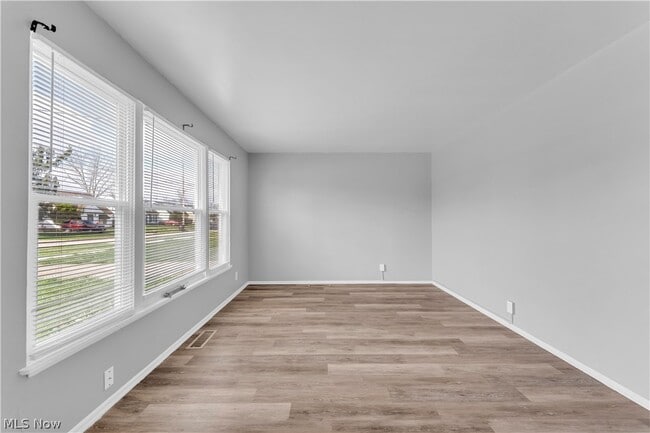 Building Photo - 17401 Wayne Dr