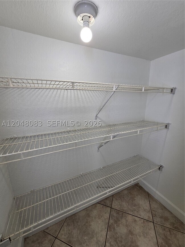 Building Photo - 14758 SW 9th Ln