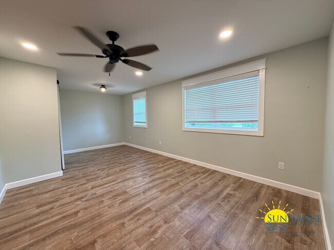 Building Photo - Stunning 3BR Home in PRIME Fort Walton Beach neighborhood!