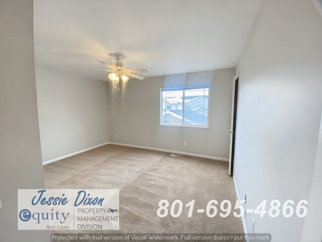 Building Photo - 2355 N 275 E